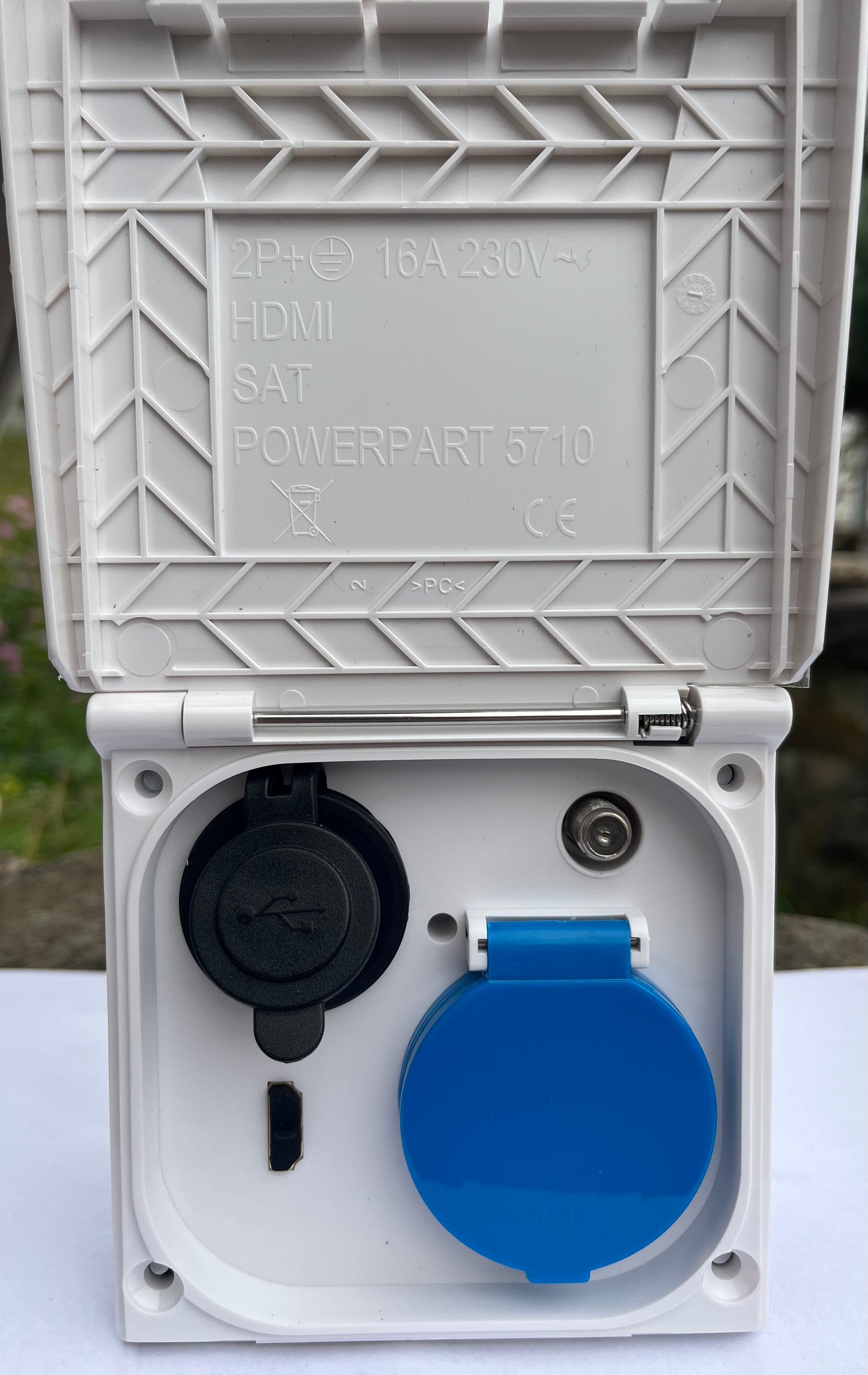 Multifunktions Außensteckdose HDMI/USB weiss, HABA - Der Campingprofi